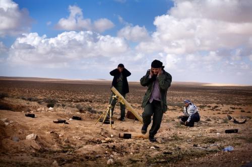 Combates en el frente libio. Foto de Unai Aranzadi.