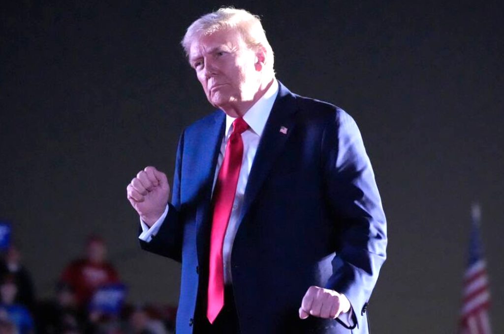 Trump 'bailando'