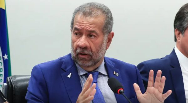 Carlos Lupi Seguridad Social Brasil