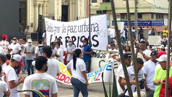 Fundaci%C3%B3n_Ideas_para_la_Paz_marcha_Medell%C3%ADn_20231