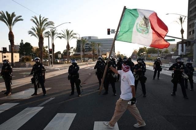 rebelion-y-guerra-en-los-angeles_6a58c784-732a-4256-9f27-dd6088b10fda_medialjnimgndimagefullsize