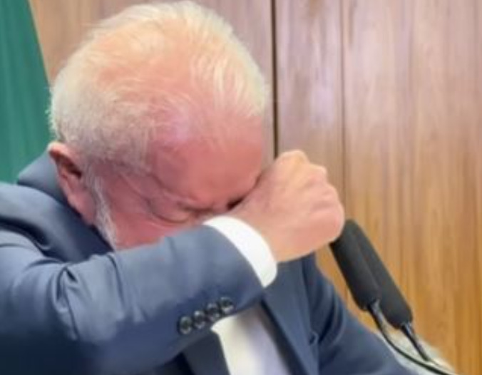 Lula 2025 llorando